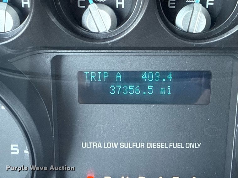 image for item EG5934 2013 Ford F650 Super Duty box truck