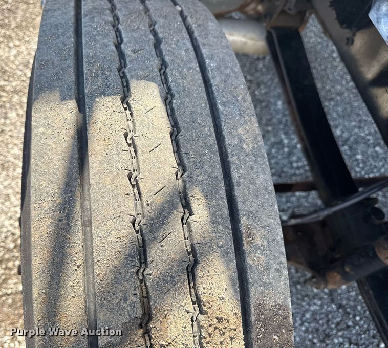 image for item EG5934 2013 Ford F650 Super Duty box truck