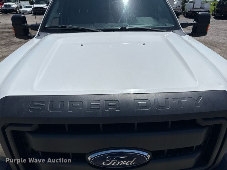 image for item EG5936 2014 Ford F450 Super Duty  Crew Cab utility / service truck