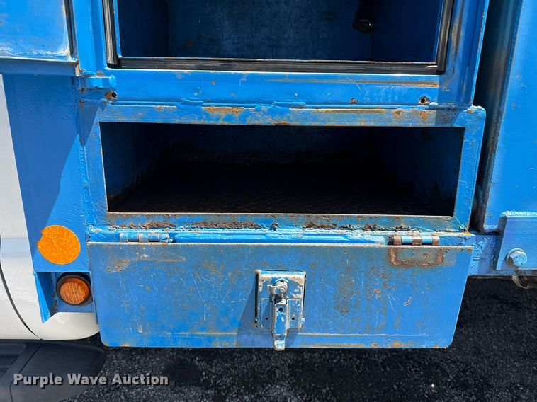 image for item EG5936 2014 Ford F450 Super Duty  Crew Cab utility / service truck