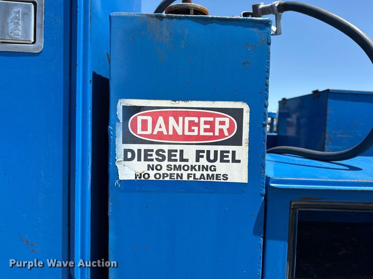 image for item EG5936 2014 Ford F450 Super Duty  Crew Cab utility / service truck