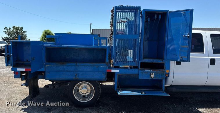 image for item EG5936 2014 Ford F450 Super Duty  Crew Cab utility / service truck