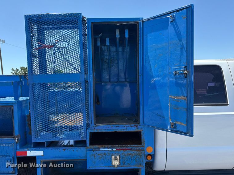 image for item EG5936 2014 Ford F450 Super Duty  Crew Cab utility / service truck