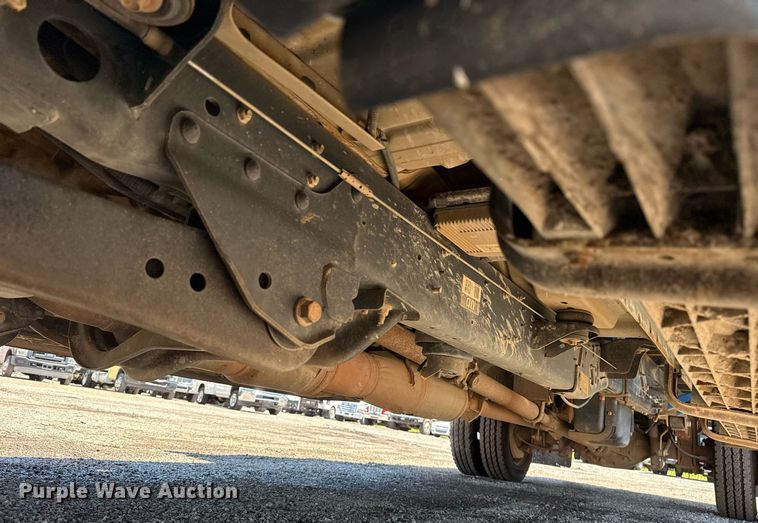 image for item EG5936 2014 Ford F450 Super Duty  Crew Cab utility / service truck