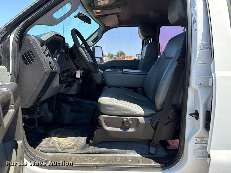 image for item EG5936 2014 Ford F450 Super Duty  Crew Cab utility / service truck