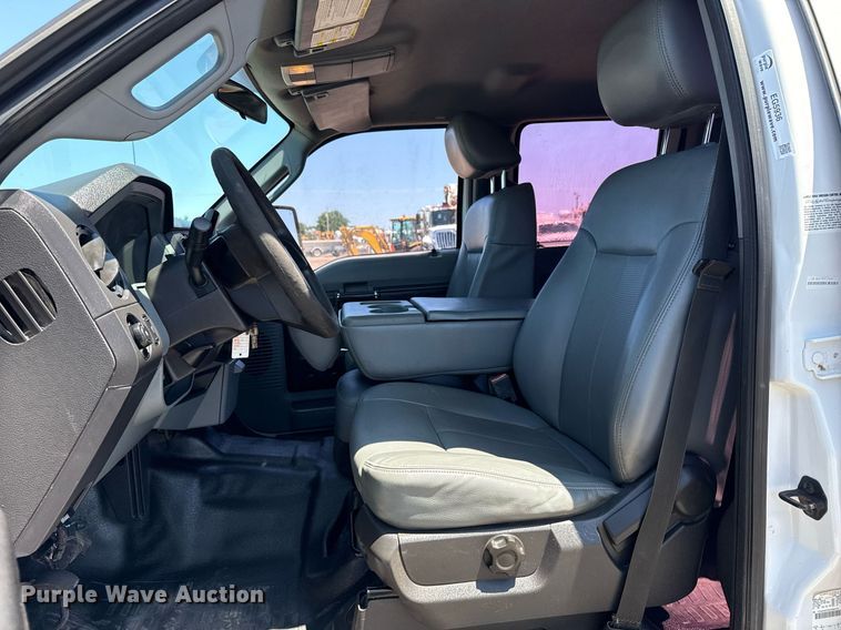 image for item EG5936 2014 Ford F450 Super Duty  Crew Cab utility / service truck