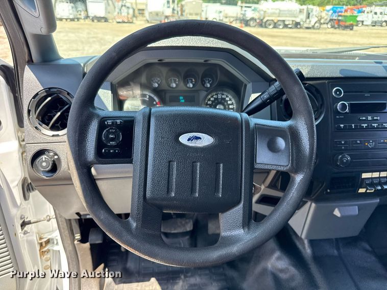 image for item EG5936 2014 Ford F450 Super Duty  Crew Cab utility / service truck