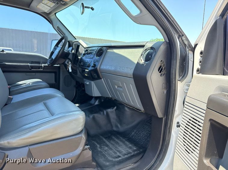 image for item EG5936 2014 Ford F450 Super Duty  Crew Cab utility / service truck