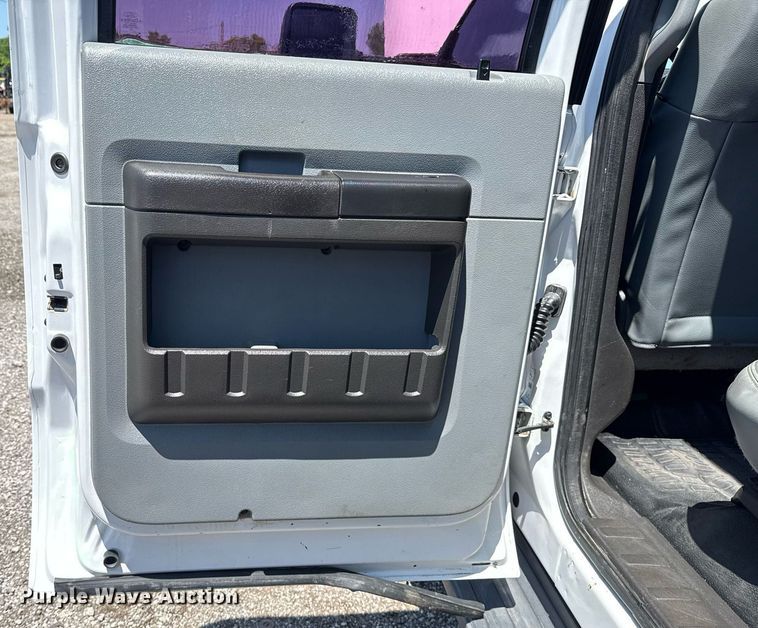 image for item EG5936 2014 Ford F450 Super Duty  Crew Cab utility / service truck