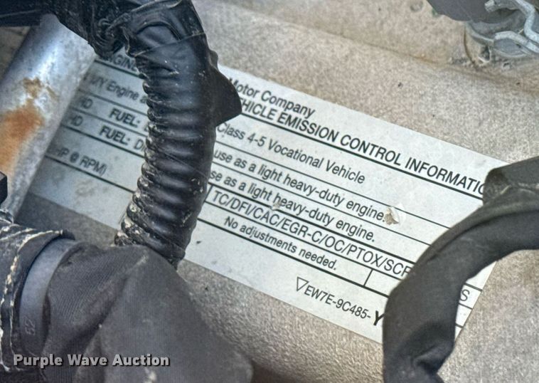 image for item EG5936 2014 Ford F450 Super Duty  Crew Cab utility / service truck