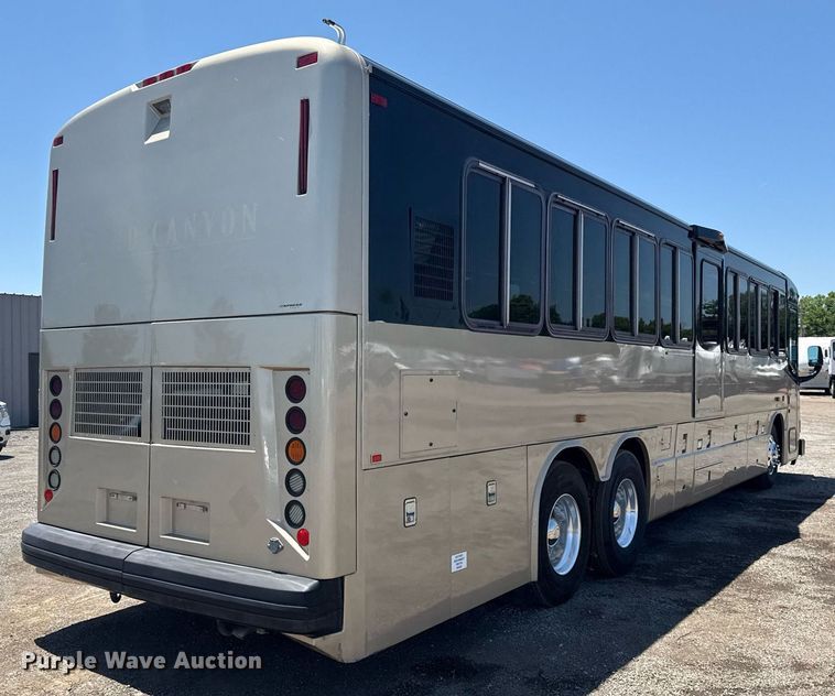 image for item EG5938 2009 Blue Bird Coachworks coach bus