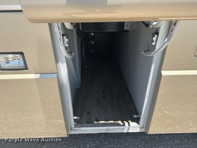 image for item EG5938 2009 Blue Bird Coachworks coach bus