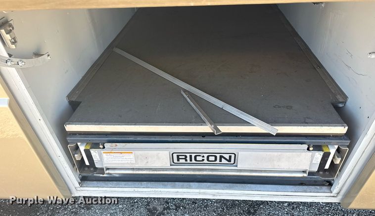 image for item EG5938 2009 Blue Bird Coachworks coach bus