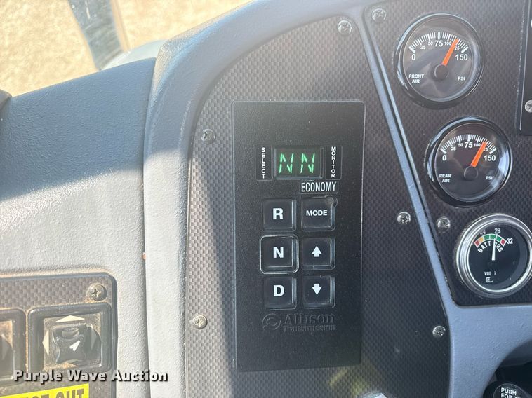 image for item EG5938 2009 Blue Bird Coachworks coach bus