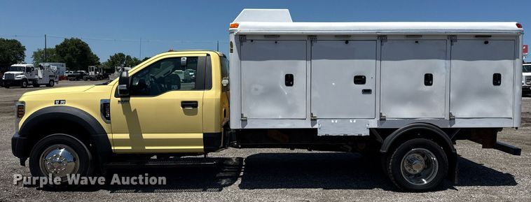 image for item EG5940 2019 Ford F550 Super Duty refrigerated truck