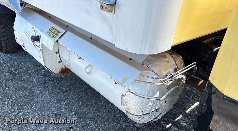 image for item EG5940 2019 Ford F550 Super Duty refrigerated truck