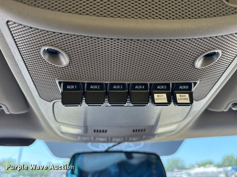 image for item EG5940 2019 Ford F550 Super Duty refrigerated truck