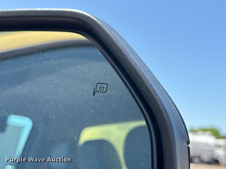 image for item EG5940 2019 Ford F550 Super Duty refrigerated truck