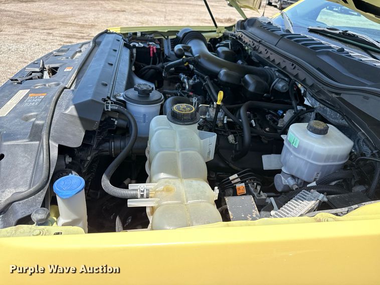 image for item EG5940 2019 Ford F550 Super Duty refrigerated truck