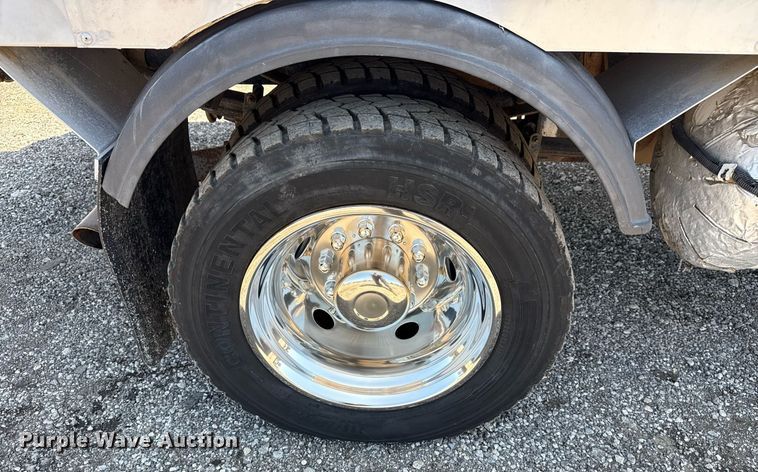 image for item EG5940 2019 Ford F550 Super Duty refrigerated truck