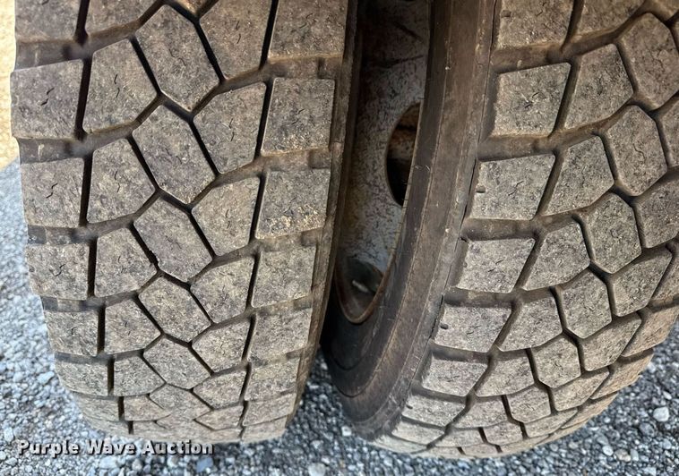 image for item EG5940 2019 Ford F550 Super Duty refrigerated truck