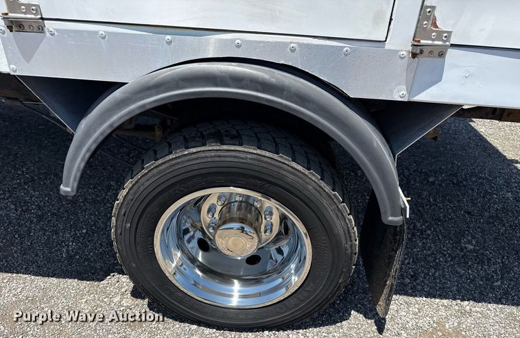 image for item EG5940 2019 Ford F550 Super Duty refrigerated truck