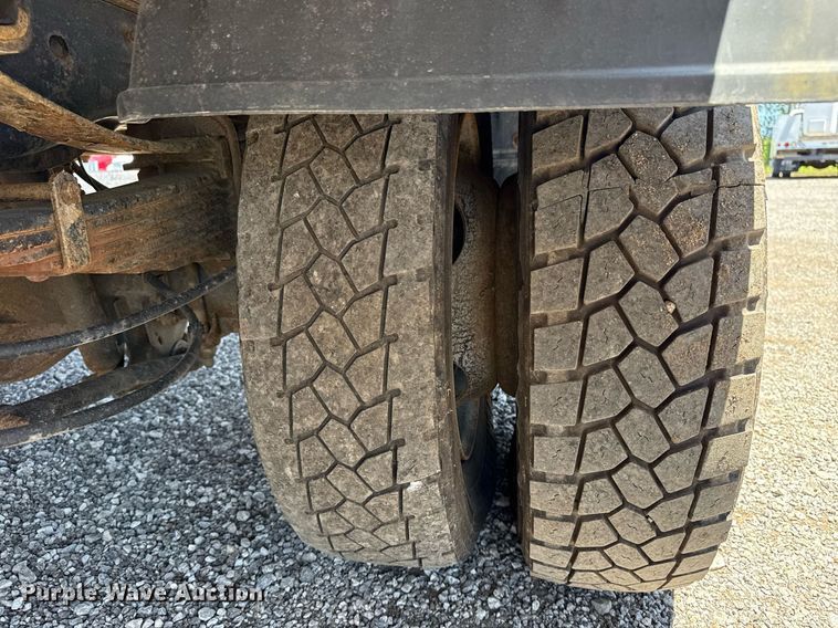 image for item EG5940 2019 Ford F550 Super Duty refrigerated truck