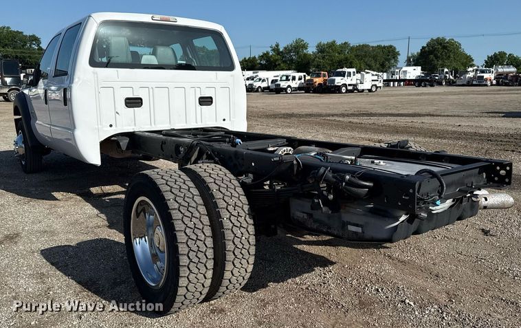 image for item EG5944 2013 Ford F550 Super Duty Crew Cab truck cab and chassis