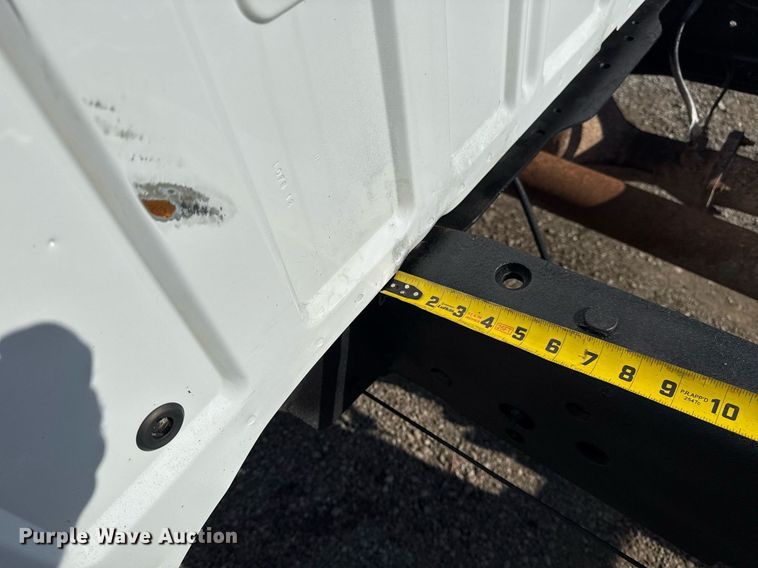 image for item EG5944 2013 Ford F550 Super Duty Crew Cab truck cab and chassis