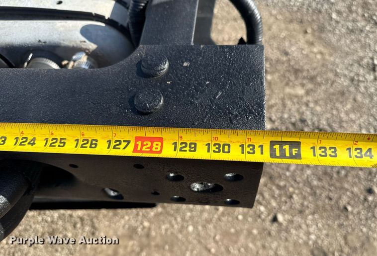 image for item EG5944 2013 Ford F550 Super Duty Crew Cab truck cab and chassis