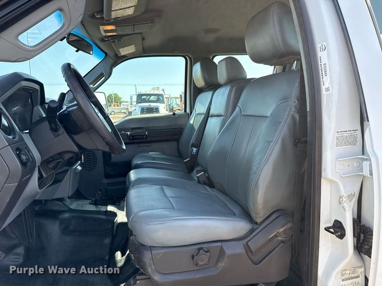 image for item EG5944 2013 Ford F550 Super Duty Crew Cab truck cab and chassis