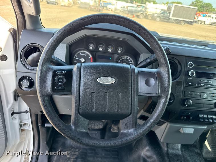 image for item EG5944 2013 Ford F550 Super Duty Crew Cab truck cab and chassis