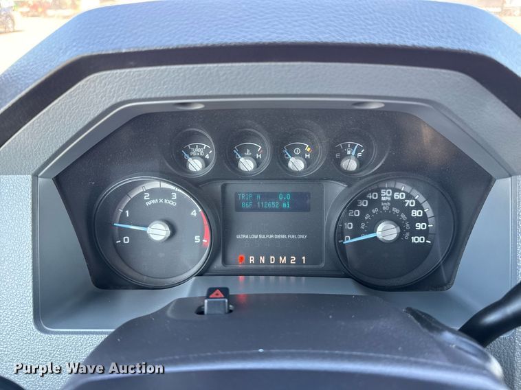 image for item EG5944 2013 Ford F550 Super Duty Crew Cab truck cab and chassis