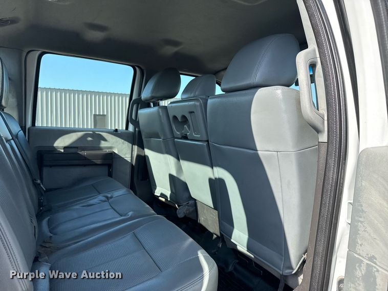 image for item EG5944 2013 Ford F550 Super Duty Crew Cab truck cab and chassis