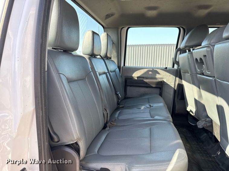 image for item EG5944 2013 Ford F550 Super Duty Crew Cab truck cab and chassis