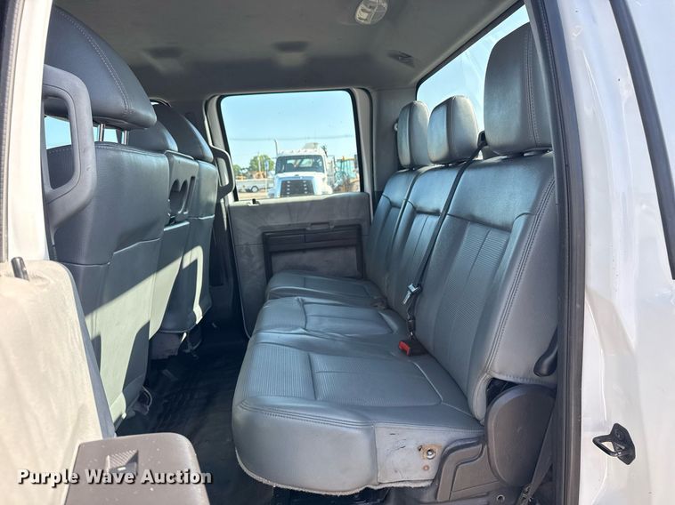 image for item EG5944 2013 Ford F550 Super Duty Crew Cab truck cab and chassis