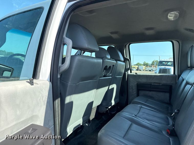 image for item EG5944 2013 Ford F550 Super Duty Crew Cab truck cab and chassis
