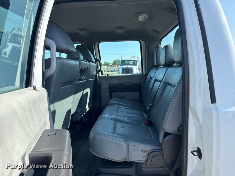 image for item EG5944 2013 Ford F550 Super Duty Crew Cab truck cab and chassis