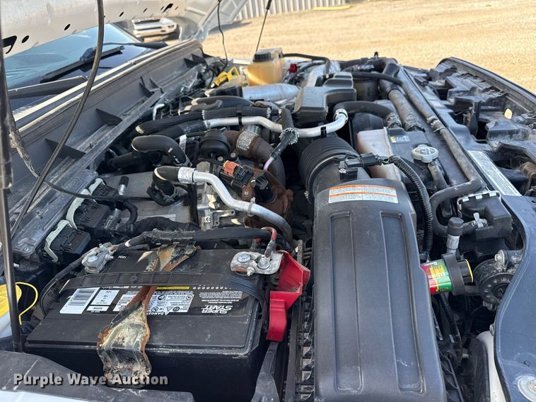 image for item EG5944 2013 Ford F550 Super Duty Crew Cab truck cab and chassis