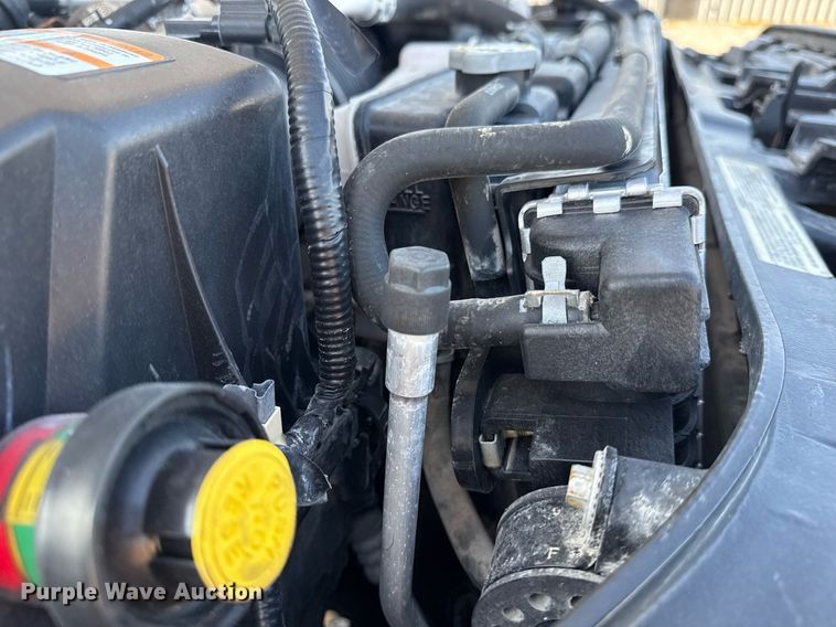 image for item EG5944 2013 Ford F550 Super Duty Crew Cab truck cab and chassis