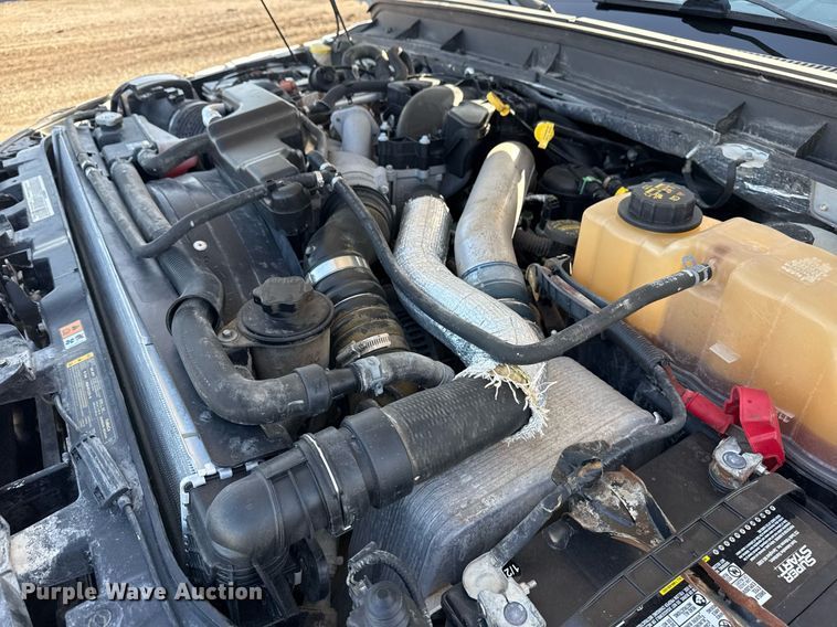 image for item EG5944 2013 Ford F550 Super Duty Crew Cab truck cab and chassis