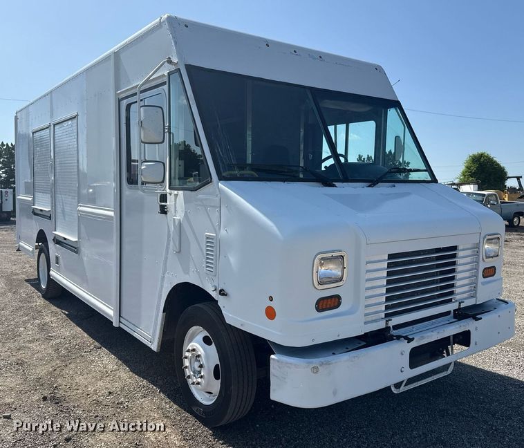 image for item EG5947 2015 Ford delivery truck