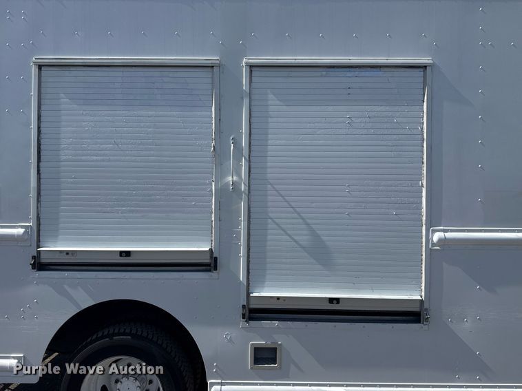 image for item EG5947 2015 Ford delivery truck