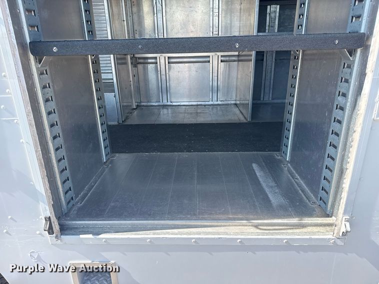 image for item EG5947 2015 Ford delivery truck