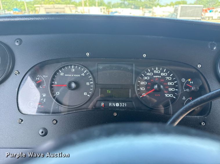 image for item EG5947 2015 Ford delivery truck