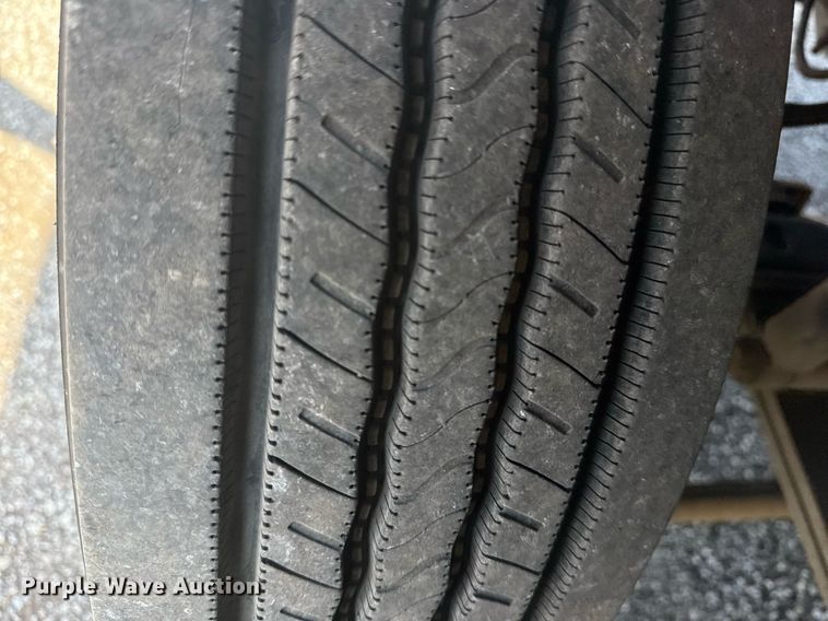 image for item EG5947 2015 Ford delivery truck