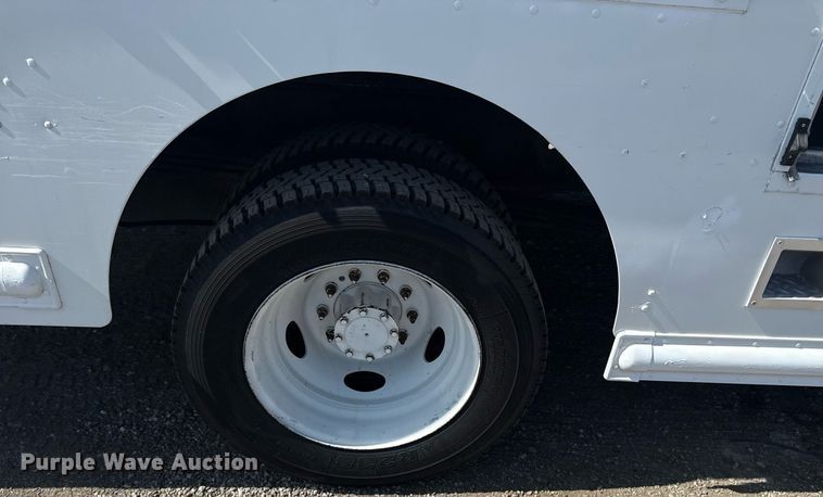 image for item EG5947 2015 Ford delivery truck