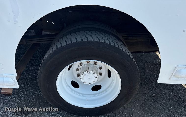 image for item EG5947 2015 Ford delivery truck