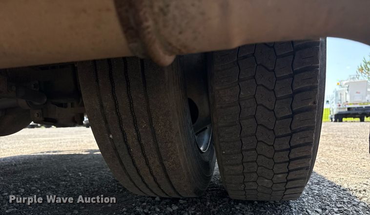 image for item EG5947 2015 Ford delivery truck