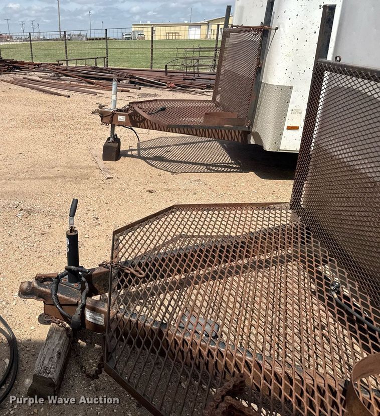 image for item EG6616 2009 Pace 17ZUP14209X064330 enclosed cargo trailer